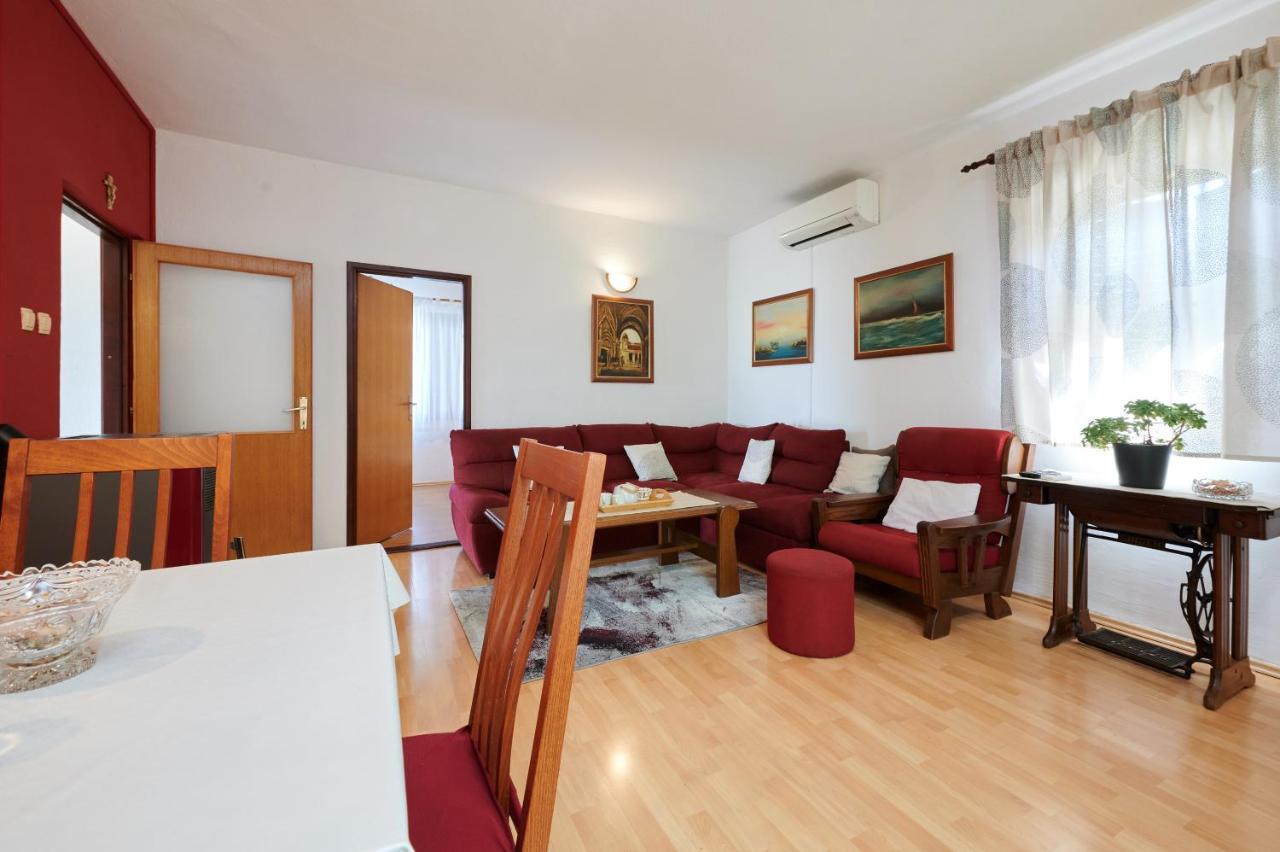 Guesthouse Aria Trogir Exterior foto