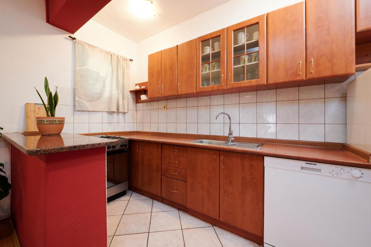 Guesthouse Aria Trogir Exterior foto